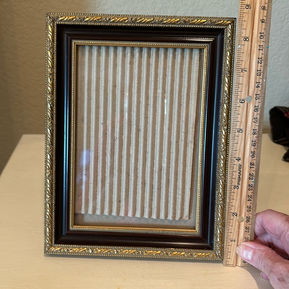 Picture frame - Picture 3 of 6